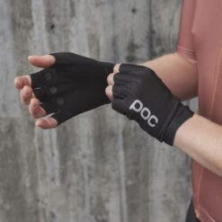 POC AGILE SHORT GLOVE URANIUM BLACK 23 -SnowPeak Gear Store 9 106778 agile short glove uranium black 30375 1002 03