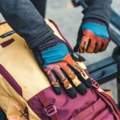 DAKINE COVERT GLOVE FIRE MOUNTAIN 22 8 DAKINE COVERT GLOVE FIRE MOUNTAIN 22 -SnowPeak Gear Store 9 108490 covert glove fire mountain d10003477 fir 03