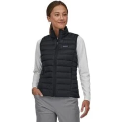 PATAGONIA W'S DOWN SWEATER VEST BLACK 23 -SnowPeak Gear Store 9 110899 w s down sweater vest black 84629 blk 02