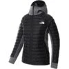 THE NORTH FACE W ATHLETIC OUTDOOR HYBRID INSULATION - EU TNFBLK/ASPHLTGRYWHTHEATHR 23