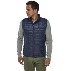 PATAGONIA M'S NANO PUFF VEST CLASSIC NAVY 23 -SnowPeak Gear Store 9 62608 m s nano puff vest classic navy 84242 cny 02